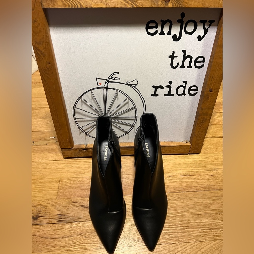 Express black stiletto booties